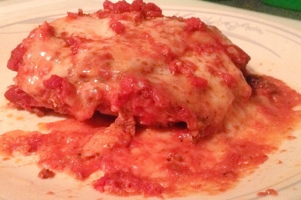 DaBlackhawksFan's tweet photo. 5-Layer Lasagna Bolognese in Sauce wit Garlic Toast.
My Nonna's recipe.
#DaSuperfansMenu #GinosMenu #italianprobs https://t.co/sbGXGtgxMA