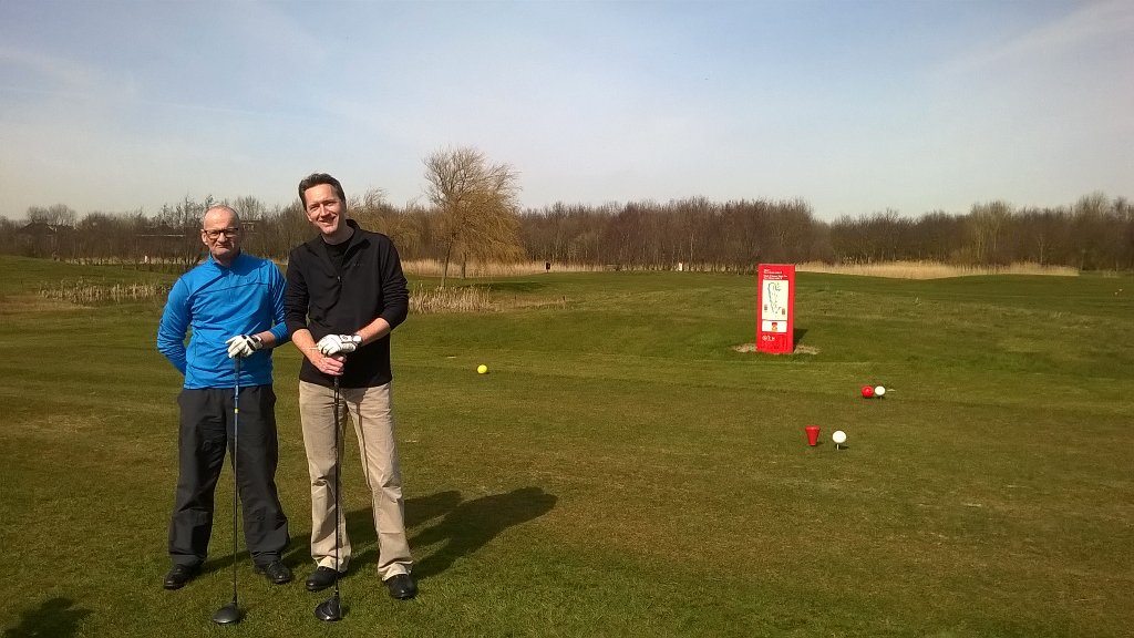 efgeem's tweet photo. Met KeesKaandorp en nieuwe gemeentesecretaris @guyheemskerk sportvoorzieningen Heiloo checken; vandaag de golfbaan https://t.co/VcmqJRhZA7