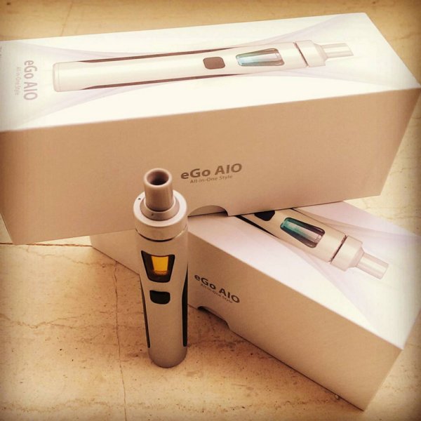 akpeonline's tweet photo. I -cannot- emphasize this enough: it's amazing. First look &amp; review videos coming soon. #vaping #Joyetech @eGoAIO https://t.co/1Luv7cmoEP
