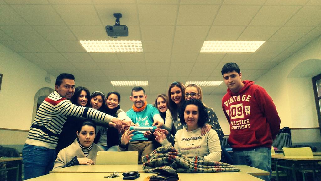 robaides's tweet photo. #pasaloporelautismo @TaniaRodrigo12  @rakel_cova  @larita51667185 👍 https://t.co/3rrwv2EcEj