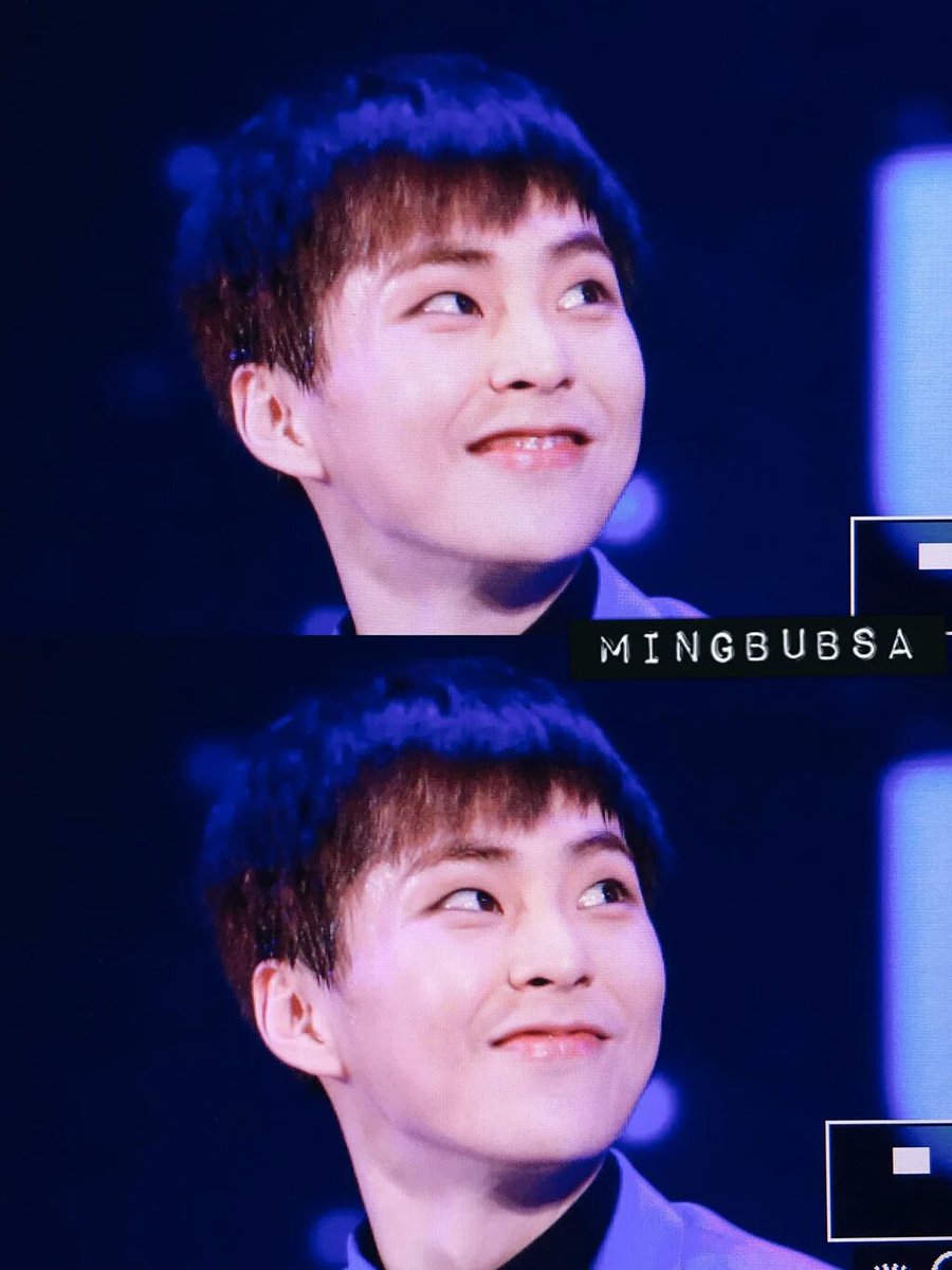 BabyXiuHan90's tweet photo. [PREVIEW] 160401 XIUMIN - Secret Night at LOTTE WORLD 
cr. Mingbubsa https://t.co/UlwkI2faOP