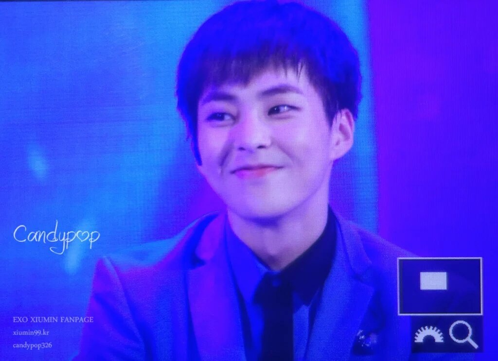BabyXiuHan90's tweet photo. [PREVIEW] 160401 XIUMIN - Secret Night at LOTTE WORLD 
cr. Candy pop https://t.co/mHbOXlSlGx