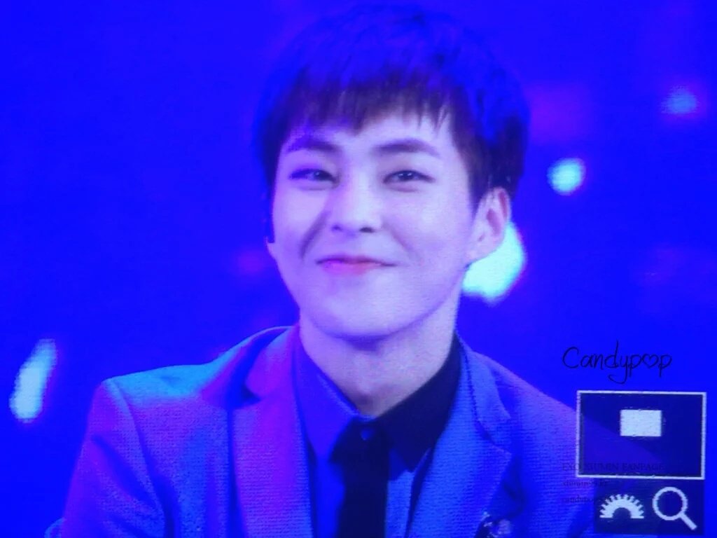 BabyXiuHan90's tweet photo. [PREVIEW] 160401 XIUMIN - Secret Night at LOTTE WORLD 
cr. Candy pop https://t.co/mHbOXlSlGx