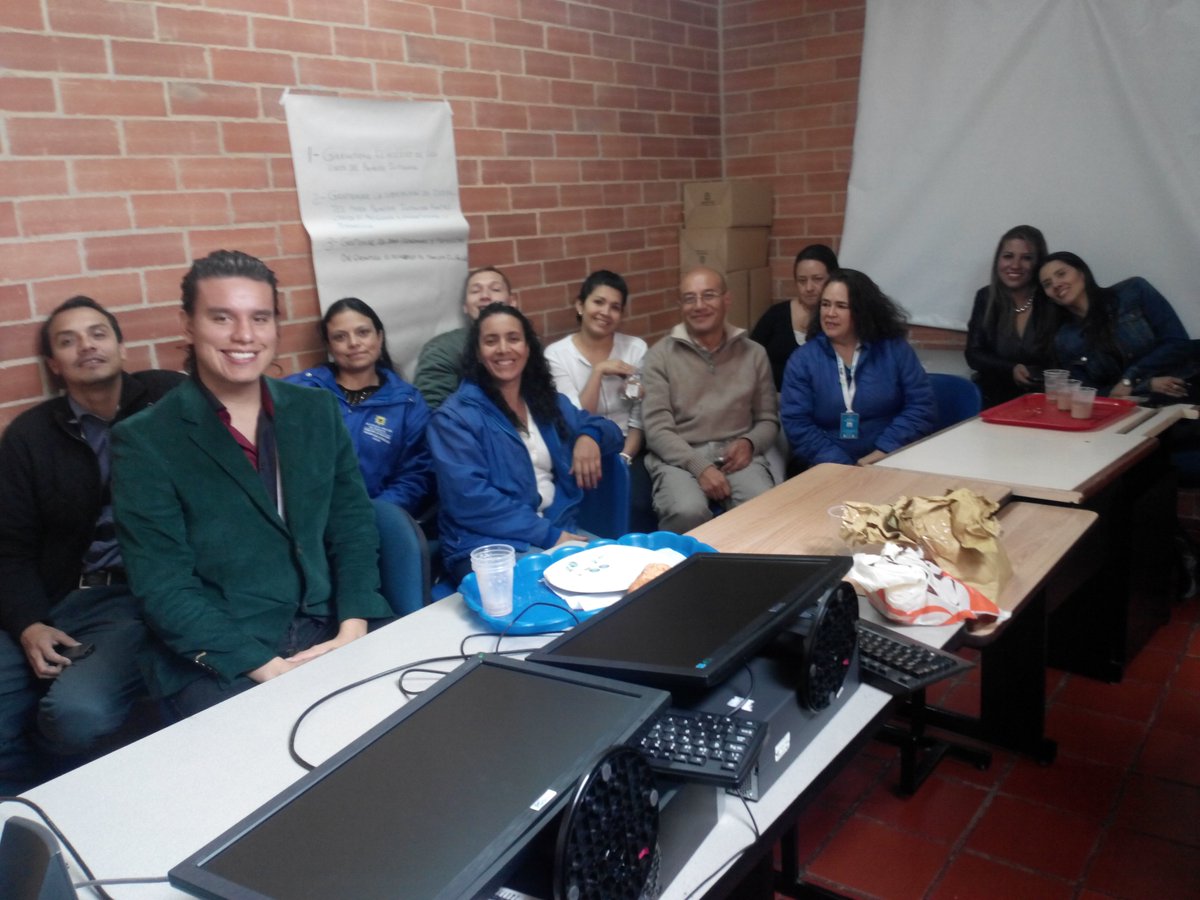 luzdaife's tweet photo. #cafeparalased así construimos política publica en Usme Nido de Amor haciendo grande @Educacionbogota https://t.co/7Ig12cq8Hc