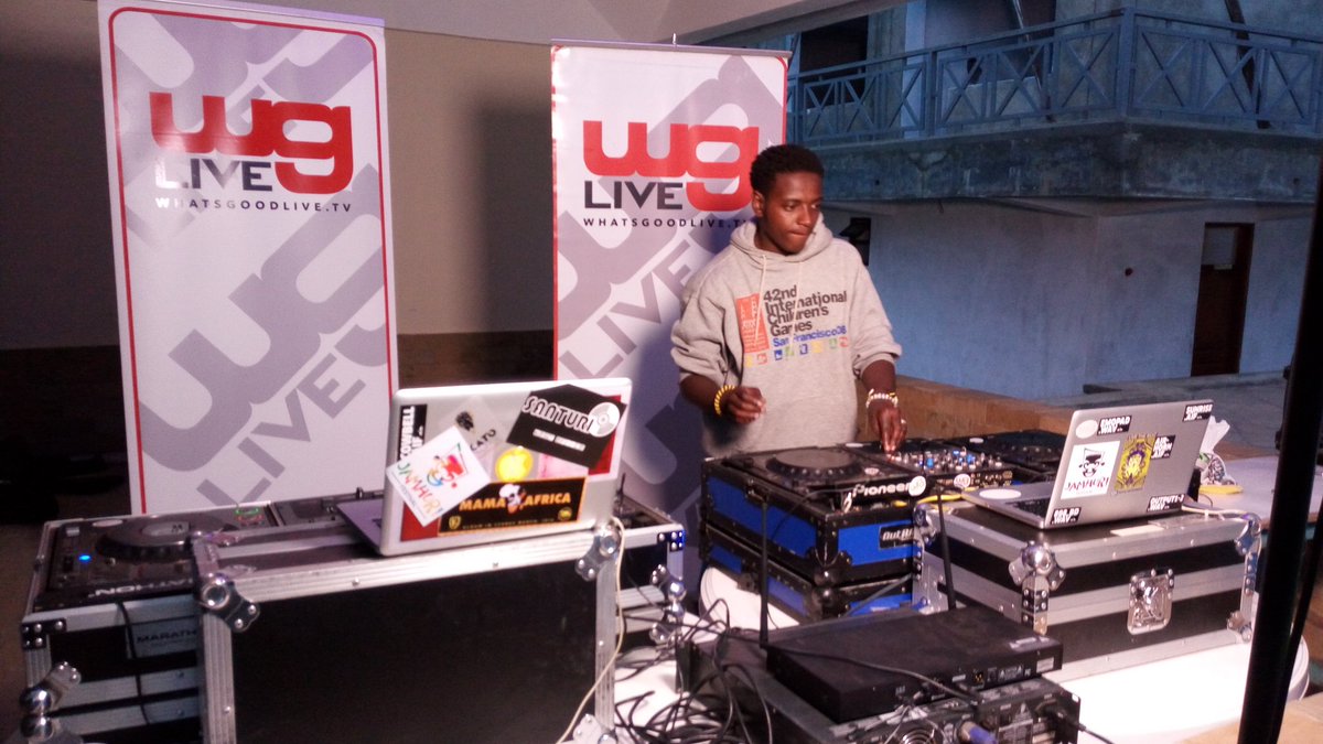 WhatsGood_LIVE's tweet photo. @dennkev is dropping some amazing house music! If you love EDM then you don't have a reason of missing #Up2Scratch https://t.co/C9equeLlVz