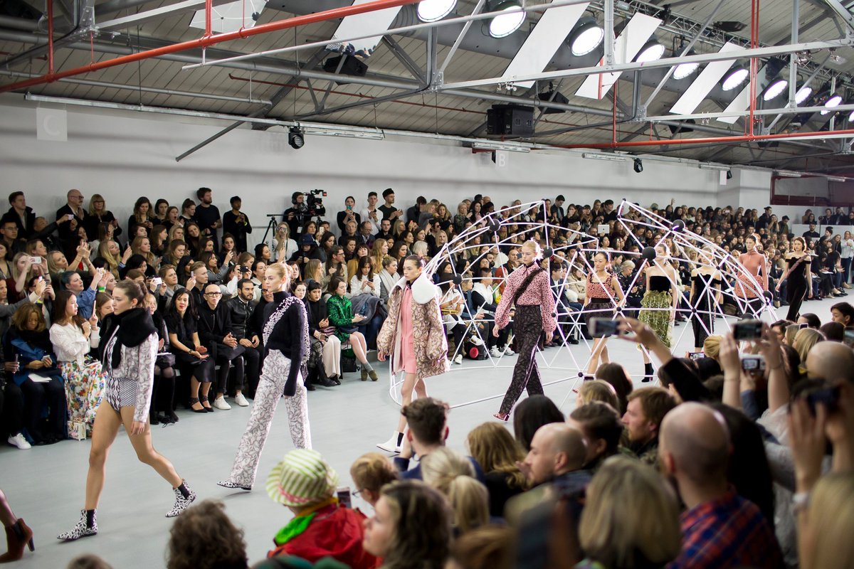 LondonFashionWk's tweet photo. Applications are now open for #LFW September 2016. Find out more &amp; apply online: https://t.co/tbdZ3DWp6a https://t.co/YfutxnY9fy