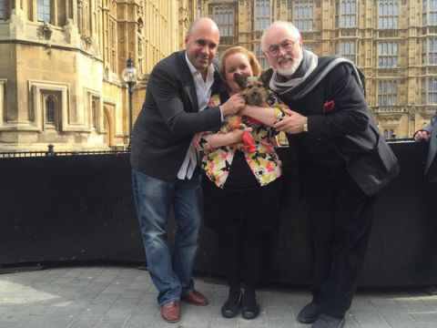 marcthevet's tweet photo. 'Campaigners Want Justice for Chunky' Proud to be in @Newsweek w Chunky: https://t.co/X3Y2sTcfHA #JusticeForChunky https://t.co/rTkhF30T0f