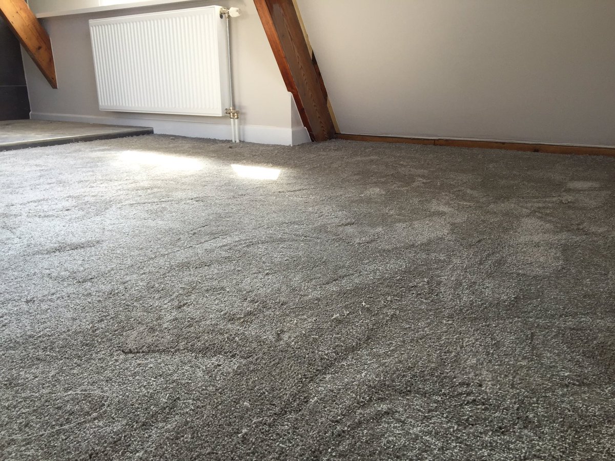 floortender's tweet photo. Vandaag een heel mooi tapijt mogen leggen voor @erikhol #deprinsenhof met @r_hooiveld #hoogpool #prachtig https://t.co/Centgbsdb2