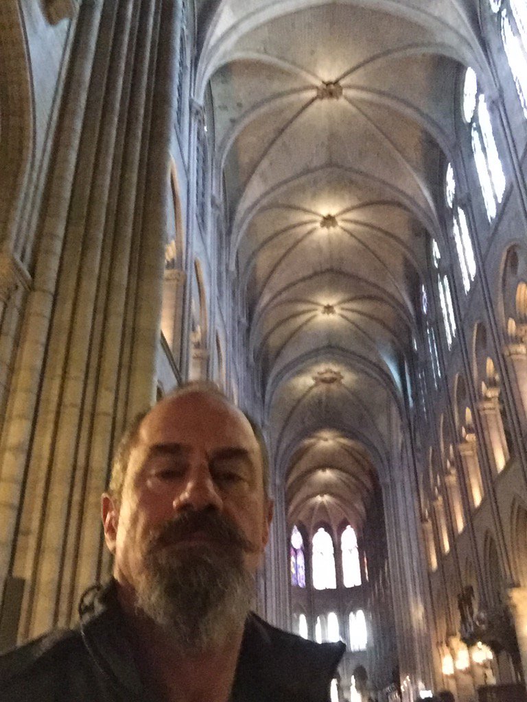 Chris_Meloni's tweet photo. Notre Dame #InTheBigHouse https://t.co/fD3oAWhadG