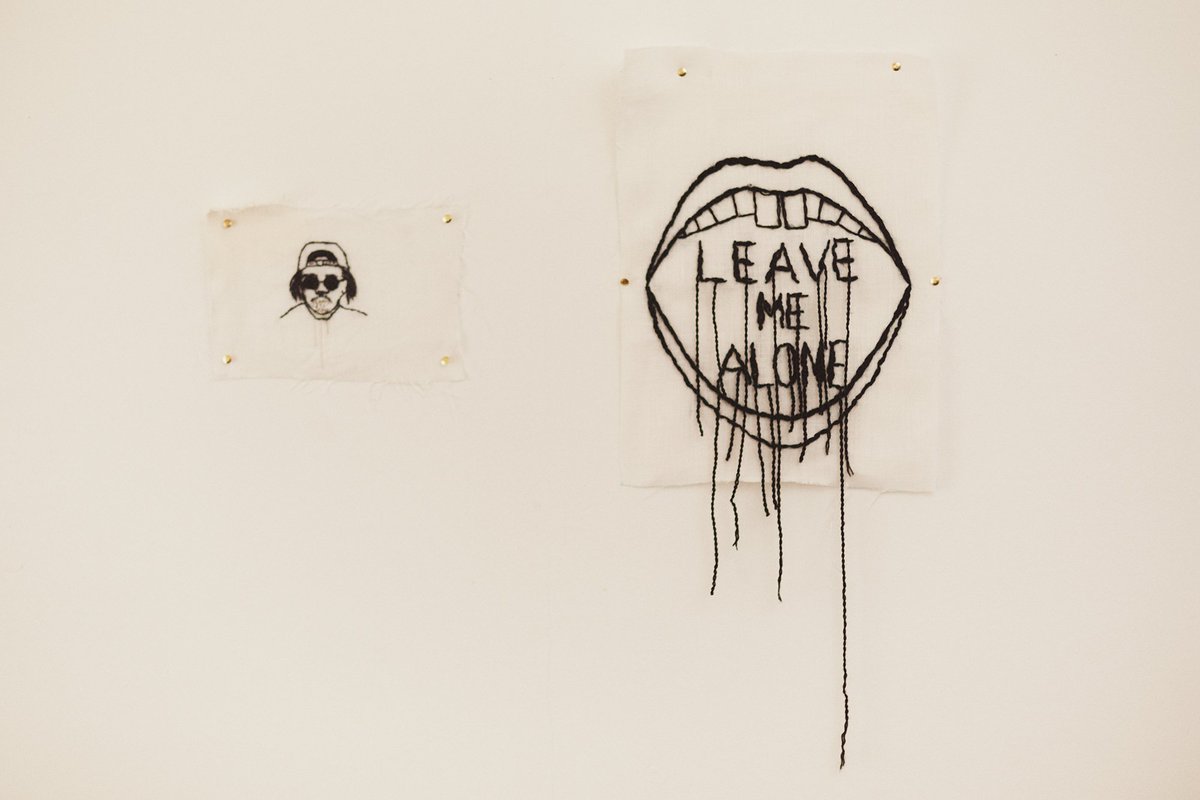 MarquiseMag's tweet photo. « Leave me alone » - #broderie par Agathe Roussel - Photo Diane Sagnier https://t.co/9CzgruziTF  
#embroidery https://t.co/5yB4JHc6Zs