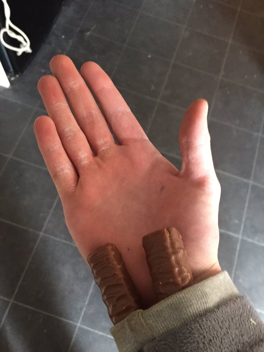 luke_dawson92's tweet photo. Had a couple of little twixs up my sleeve this morning #aprillfools https://t.co/zzIpOkAozj