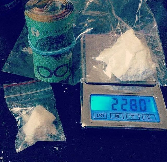 Fede_Soler_Mej's tweet image. Baking soda,  I gat baking soda.... I&apos;m in love with the coco. 
#codeine #codeinesyrup #happymood #crazy #newlevel …