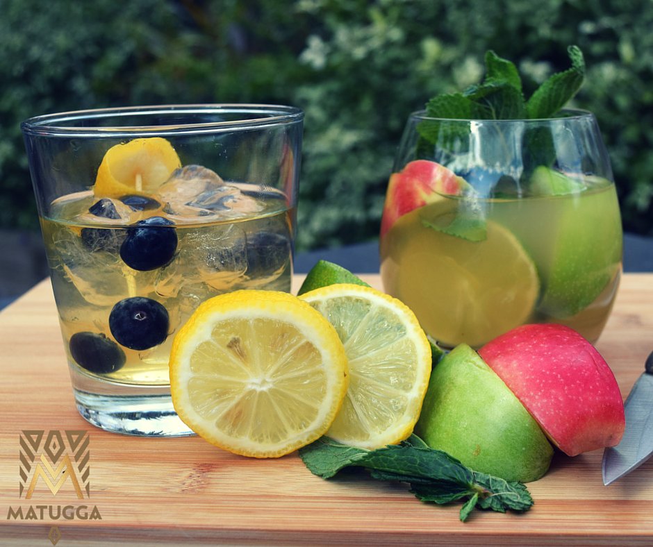 matuggarum's tweet photo. Two delicious seasonal serves with #MatuggaRum here:
https://t.co/McOnPZQIj0
#BritishRum #AfricanSoul #SpringSipping https://t.co/CTmYBWLoXQ