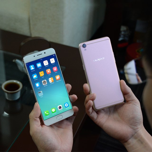 You know you want one. Or two.  This is #OPPOF1Plus. Coming soon. bit.ly/F1Plus