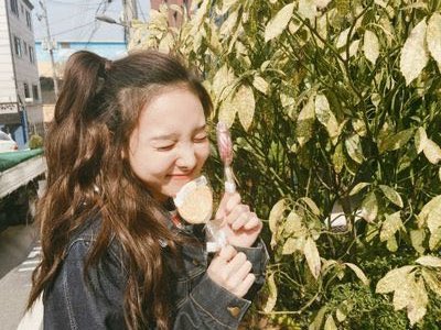 같은 95년생에 이름도 자음 하나 빼고 똑같은데 캐릭터는 완전 다른 걸그룹 멤버 | 인스티즈