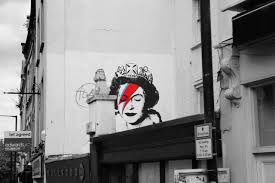 martin1smith2's tweet photo. Four street art tributes to David Bowie #DavidBowie #streetart https://t.co/BAsyJD3UXQ