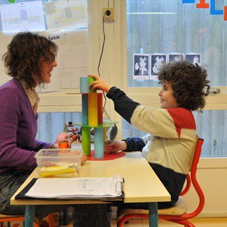 UEFA Foundation backs World Autism Awareness Day uefa.smh.re/7D