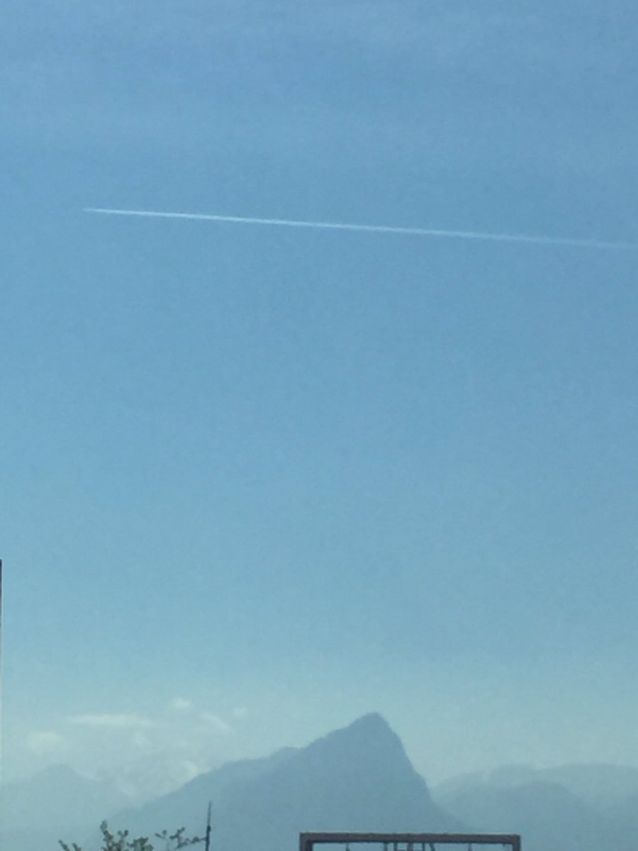 Mehmet Güzel (@arkasiz) on Twitter photo <a href="/Chemtrails_TR/">Chemtrails Türkiye</a> Güneşli bir günde bir anda burnunuzda bir yanma hissi ve bir kızgınlık hali geliyorsa yukarı bakın <a href="/Chemtrails_TR/">Chemtrails Türkiye</a> Güneşli bir günde bir anda burnunuzda bir yanma hissi ve bir kızgınlık hali geliyorsa yukarı bakın