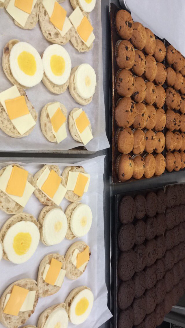 OdssMegabowl's tweet photo. Breakfast cart on wheels is coming to your block A classes. Smells really good right now https://t.co/z2XC8XBZb6