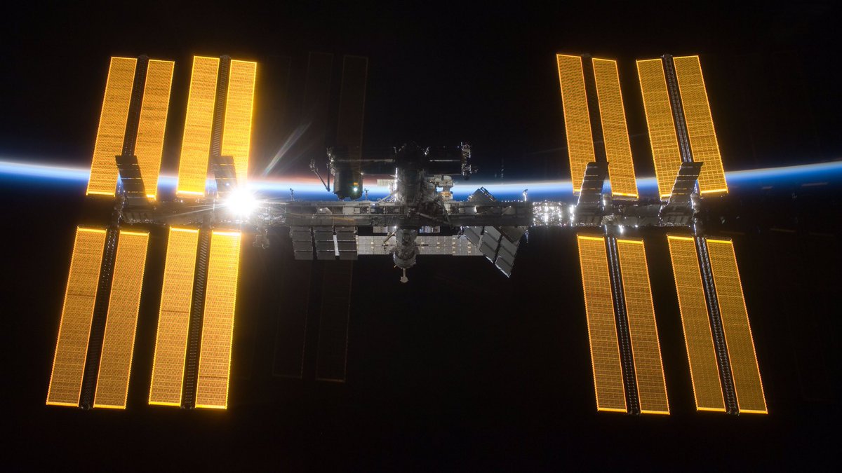 IgnazioMagnani's tweet photo. ¡Hola! Galicia🇪🇸 La @Space_Station será visible simple💥vista a las 22:12❕ @Vigoalminuto @GC_GCiencia @crtvg @Vigo__e https://t.co/oI7KCUOVvD