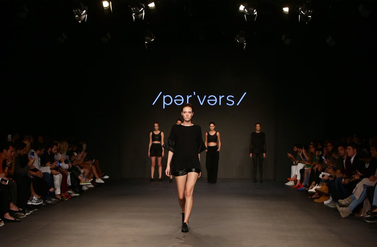 ffwddxb's tweet photo. @starchdesigners #Perverse portrays a collection inspired by #shadow and #reflection at #FFWDdxb #FW16 #GalaxyS7 https://t.co/1KoZqoxIBG
