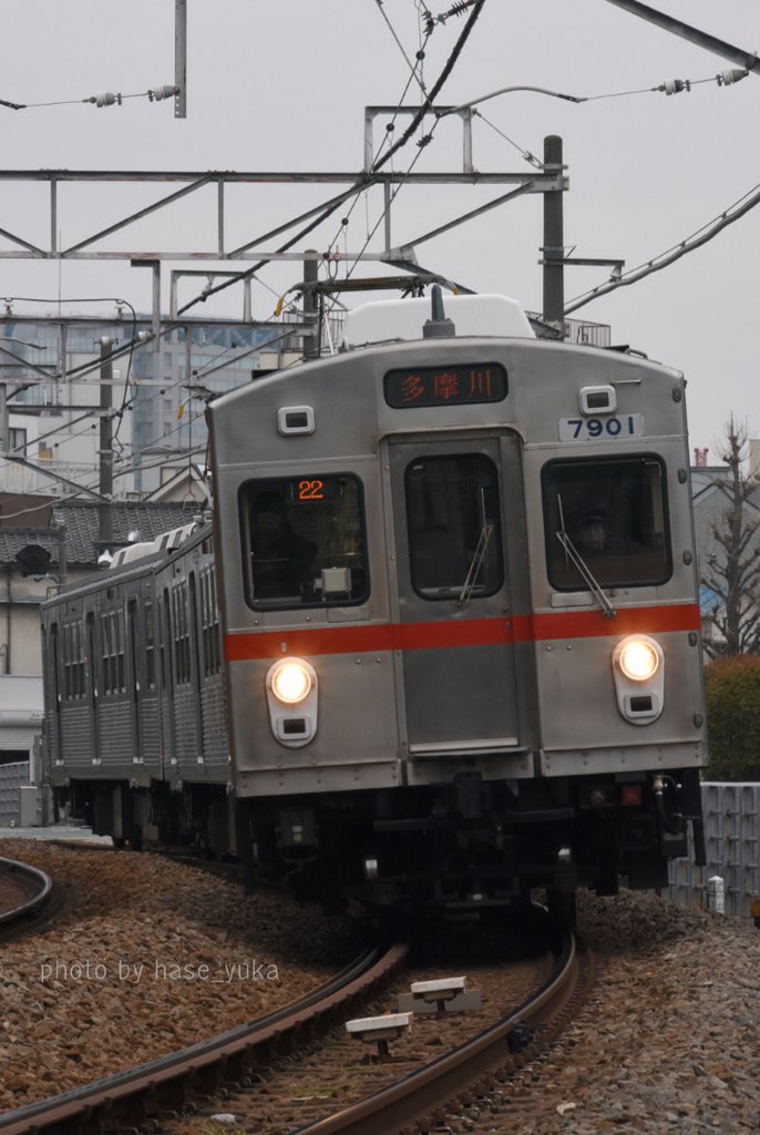 はせゆか On Twitter 今日で田園都市線溝の口 長津田間が開業して50年 その時 祝賀列車に充てられた7045fデハ7045は現在もクハ7901として活躍中 開業当時と沿線が様変わりした田園都市線を 50周年記念hmを付けた電車が発展を祝っています Https T Co