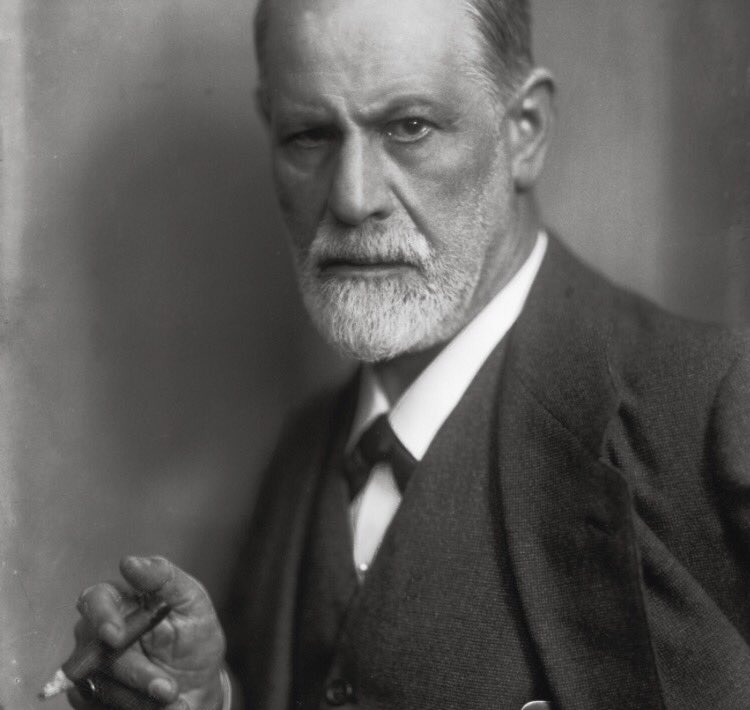PalmTreeTarot's tweet photo. #PendulumReading Of The Day: Was #Freud #Crushing On His #Mom? .....Like Totally Crushin ! ✨🖖🏻
#Tarot #Energy https://t.co/ZzpzpRhJpW