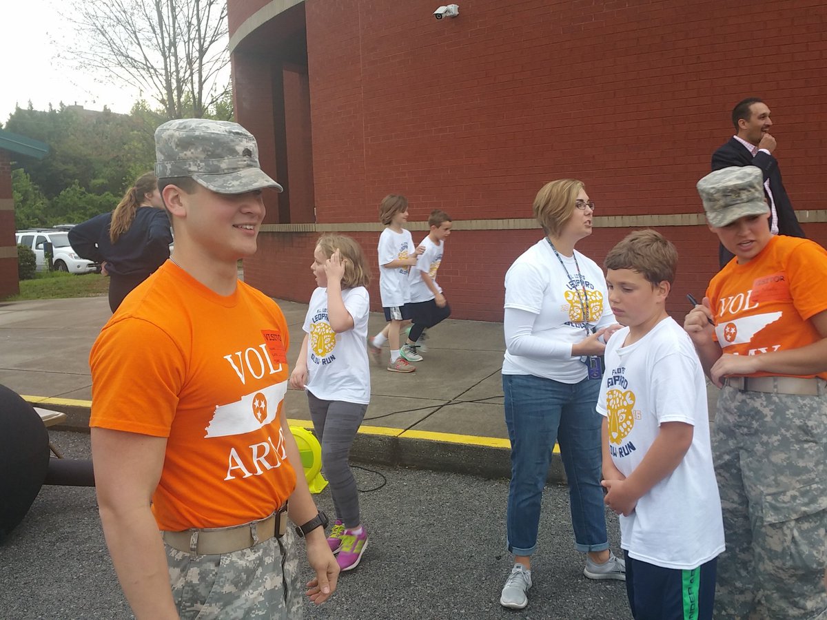 lottselementary's tweet photo. Thank UTK Volleyball team and ROTC for your support of the Lotts glow run. 
@LottsPTA 
@KCSpartners 
@Vol_VBall https://t.co/qdAuPwCgwD