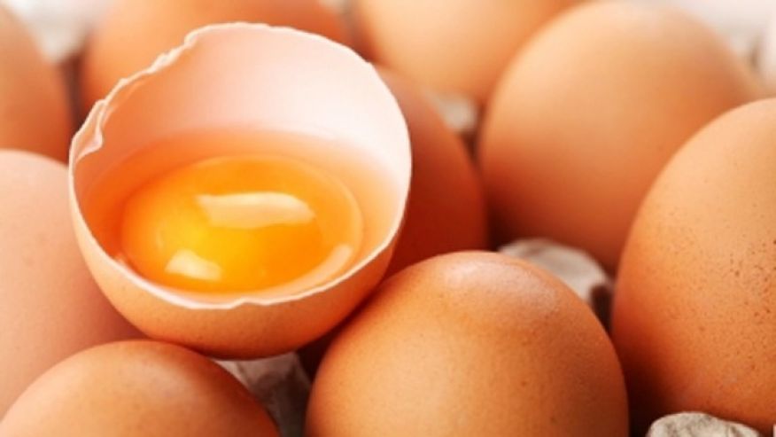 TasteOfCollier's tweet photo. #FoodieFactFriday Egg yolks are one of the few foods that naturally contain Vitamin D! https://t.co/y7ZsenbIuq