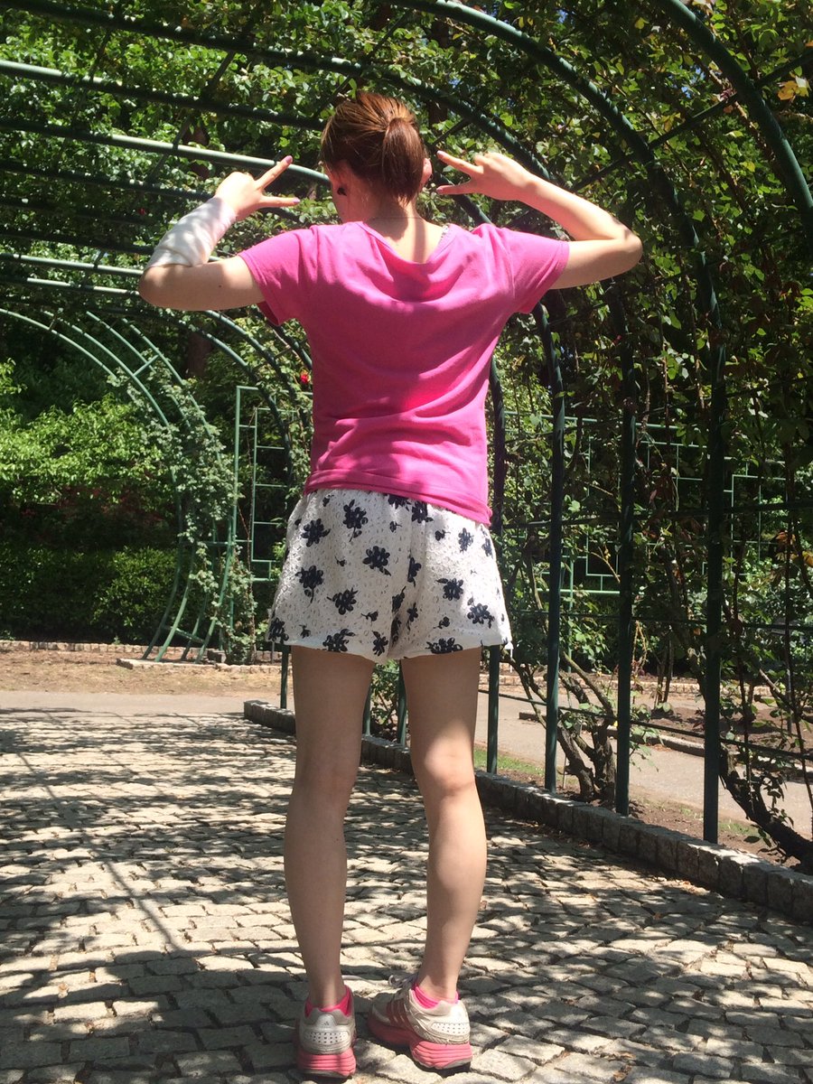 diet_mo_42's tweet photo. 11ヶ月前 
体重40キロだった

いま48キロ

痩せるんだ、自分に厳しく。 https://t.co/BCVZxm4ej9