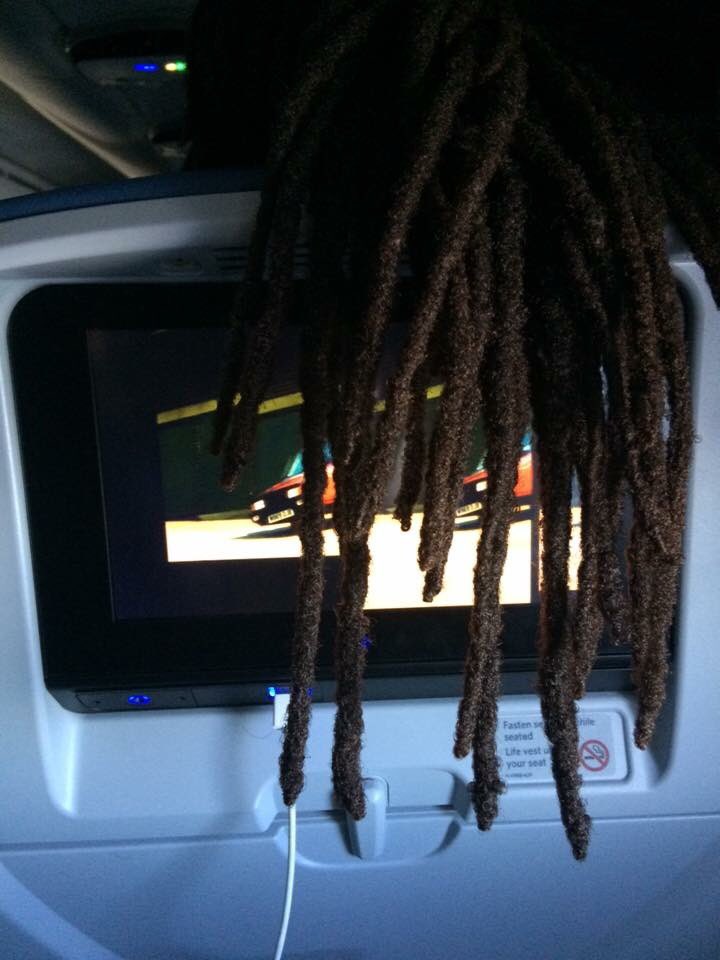 lewass19's tweet photo. @hln @JenWesthoven another mismanaged ponytail on my flight a few weeks ago. #ponytail obstruction https://t.co/rYWiwdD25y