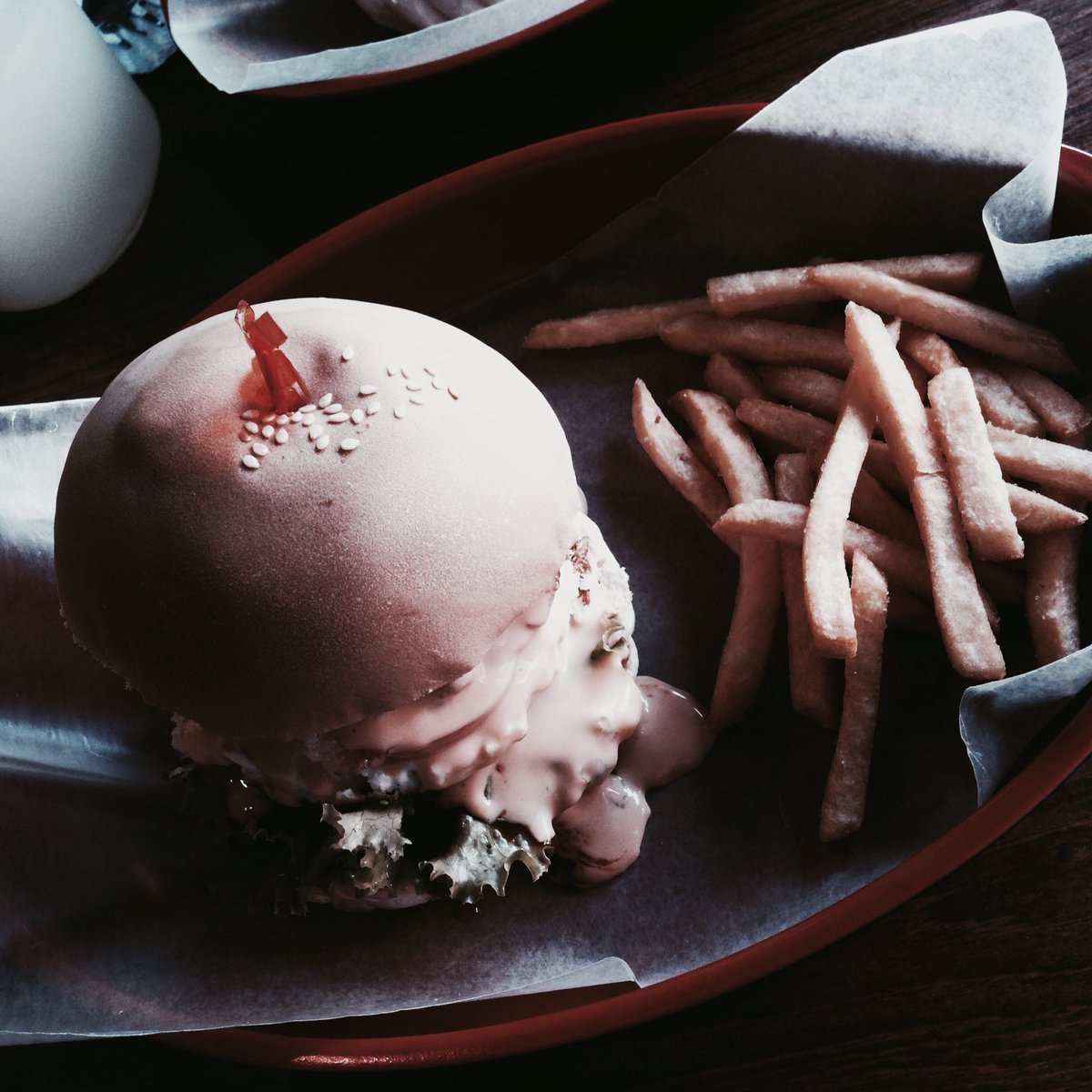 polengrainss's tweet photo. Foodventure💕 #kartsburger #nitroblast https://t.co/wnW1oyIX14