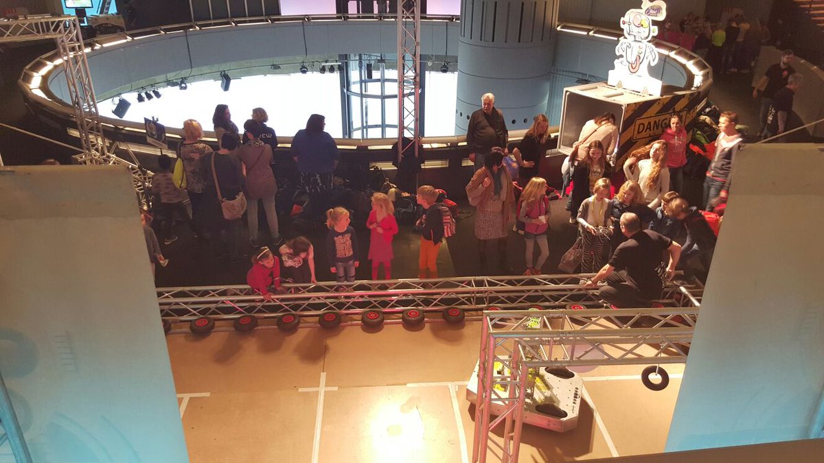 domijn_3's tweet photo. Domijn 3 bij de Robocup in het Evoluon! https://t.co/BNqbRth8vl