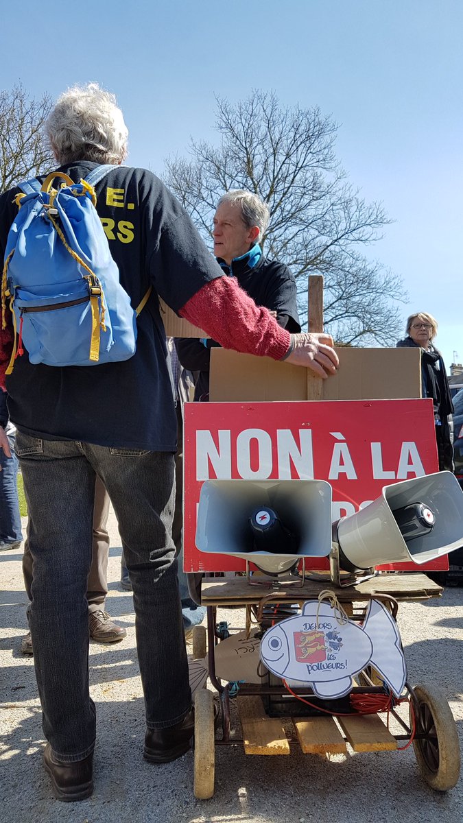 frorne's tweet photo. Mobilisés pour faire valoir les décisions de justice au @Prefet61 https://t.co/vkF3D2aVVw