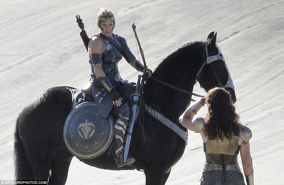 DC_Extended's tweet photo. New #WonderWoman movie Set photos! RT https://t.co/zc31dp1ZAU