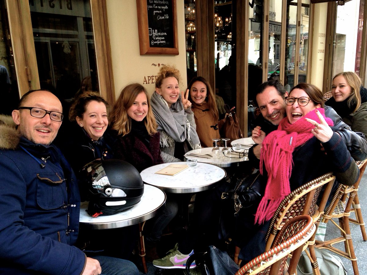 trapezedesign's tweet photo. Une déferlante d'anniversaires chez @trapezedesign ! 🎉🎈@auxfourreurs #birthday #agencylife #agencedesign https://t.co/ILmJpkmCDg