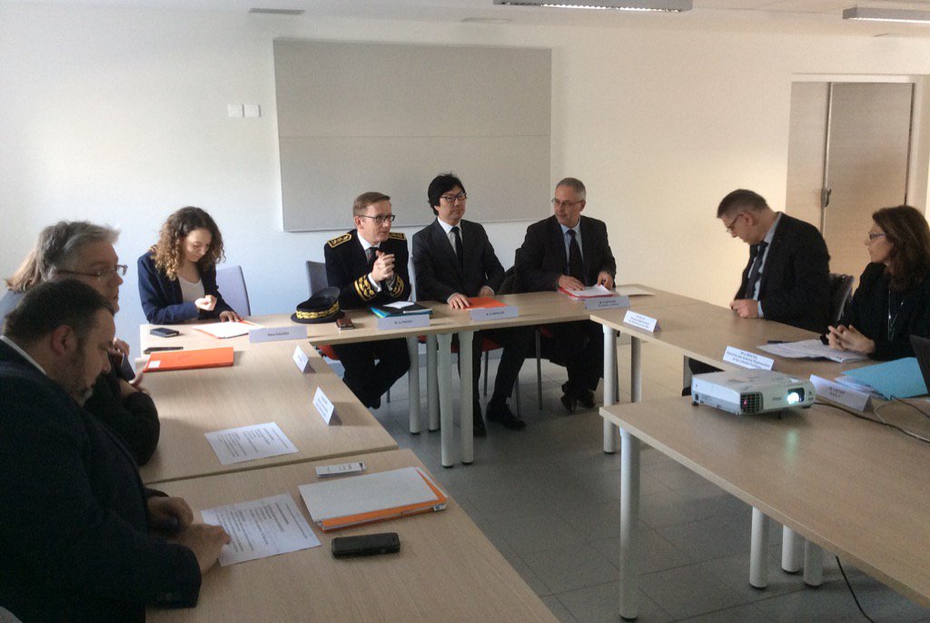 Prefet17's tweet image. Rencontre de @JVPlace avec les services Etat à la cité Duperré #larochelle  sur #simplifications usagers @Prefet17