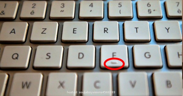 ScaryFiIes's tweet photo. Look At Your Keyboard. See Bumps on the F and J Keys? This Is Why. https://t.co/69NN3q0YYm https://t.co/s8zRk7MmzC