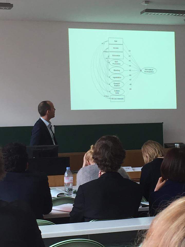 DGPuK2016's tweet photo. ...und hier eine fancy Auswertungsfolie aus dem Panel A19 @cphoffmann #dgpuk2016 https://t.co/MDIzYqgg4f