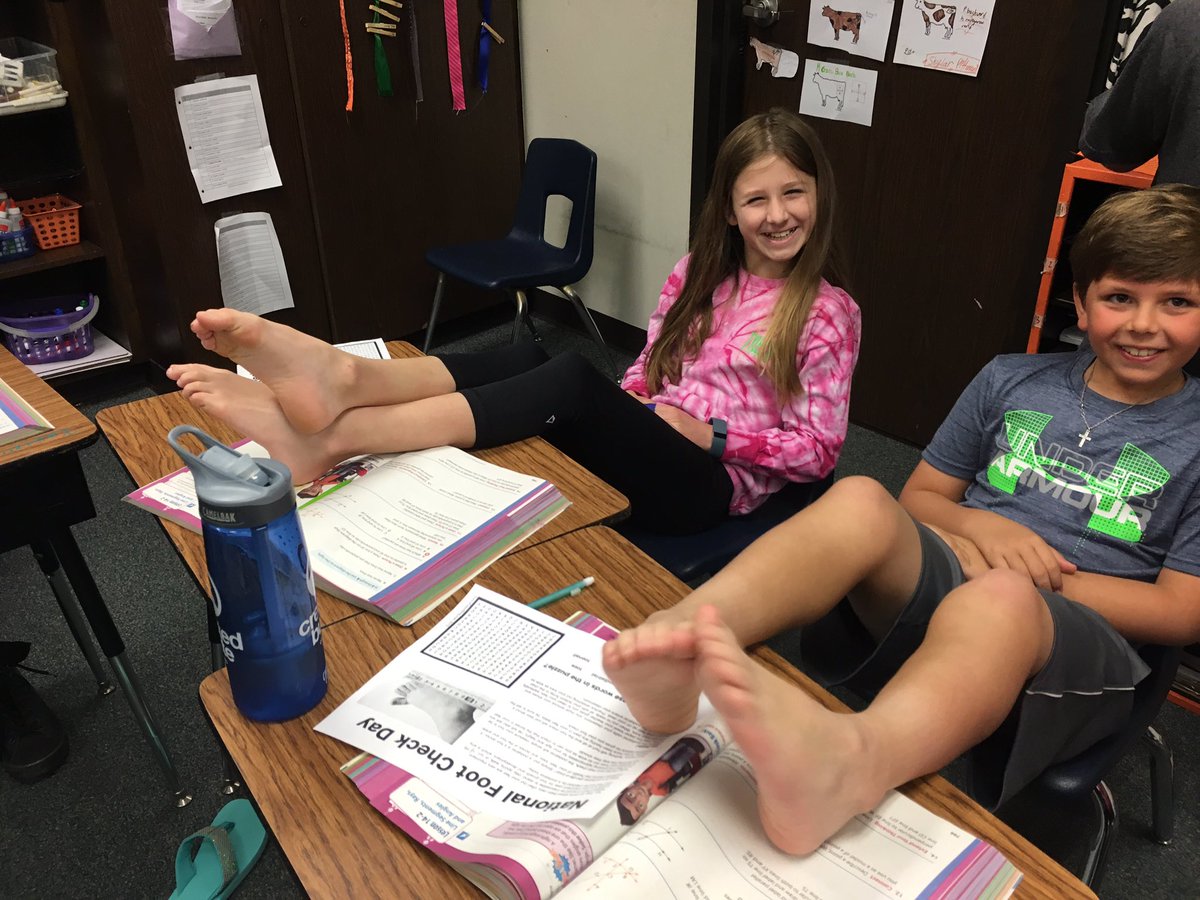 Berk_Coder's tweet photo. The podiatrist came to measure our feet today #aprilfools #codercats https://t.co/cnmHcXGs6O