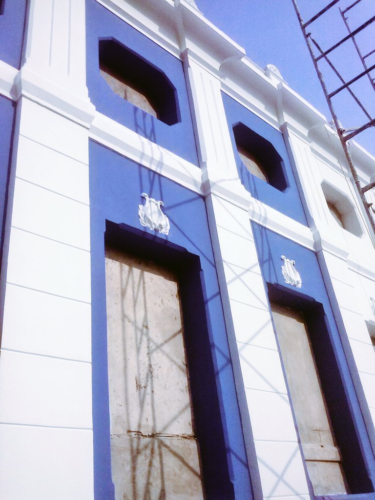 ATENEOdeMARACAY's tweet photo. #AlMomento trabajos en el @ATENEOdeMARACAY se dejan ver en eficiencia y rapidez. @TareckPSUV #Restauracion #TAM90 https://t.co/b0souS5xQD