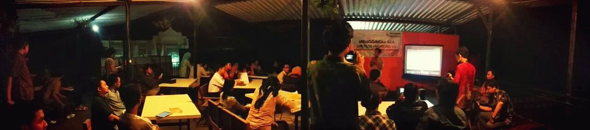 "Ngopi Bareng Kamu" <a href="/IYPInstitute/">IYP Institute</a> , Malam ini mengangkat tema "Komersialisasi Pendidikan".