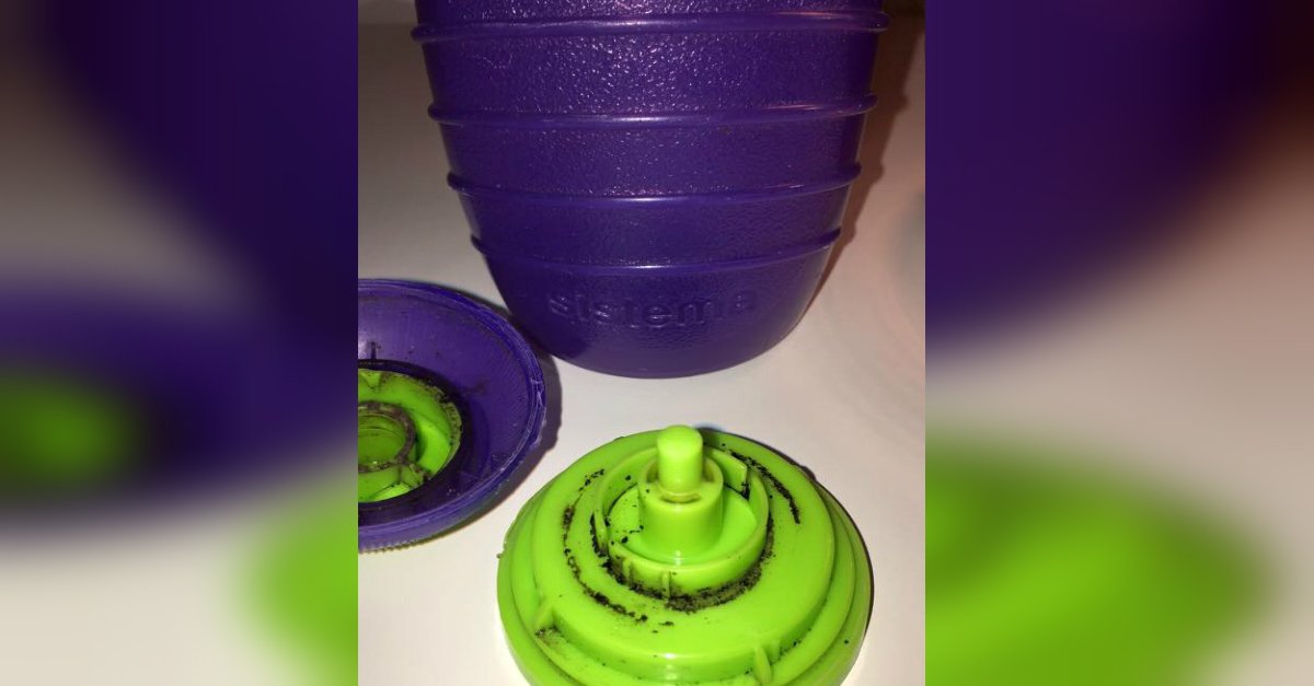 ScaryFiIes's tweet photo. He Almost Killed His Kid Using This 'Innocent' Item https://t.co/f0JYapSazj https://t.co/1DwimxjMsV