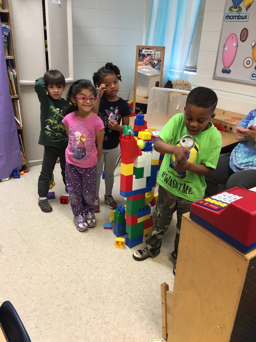 MayhallsPreKin's tweet photo. #hpsteam2016 #PreK #highpointelem @IBPYPlibroberts https://t.co/SnqWAyqcKo