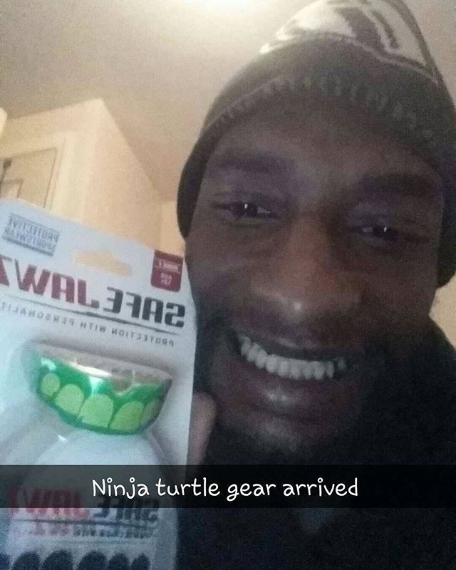 MouthguardShop's tweet photo. #safejawzselfie https://t.co/Tcwz3xlNMO