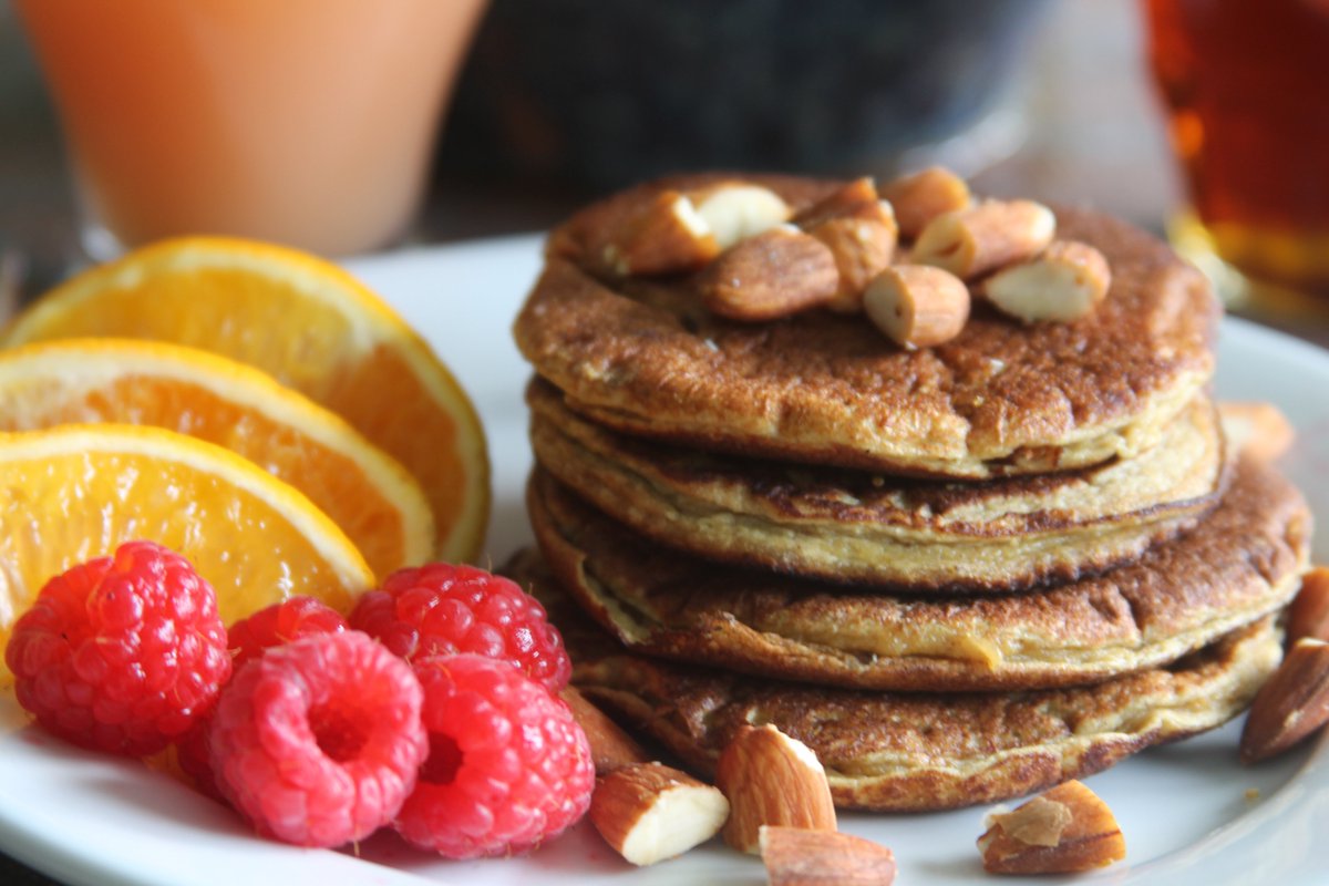 GuyGourmet's tweet image. We'll spare you from the lame #AprilFools jokes other Twitter accounts post.
Here's a picture of pancakes instead.