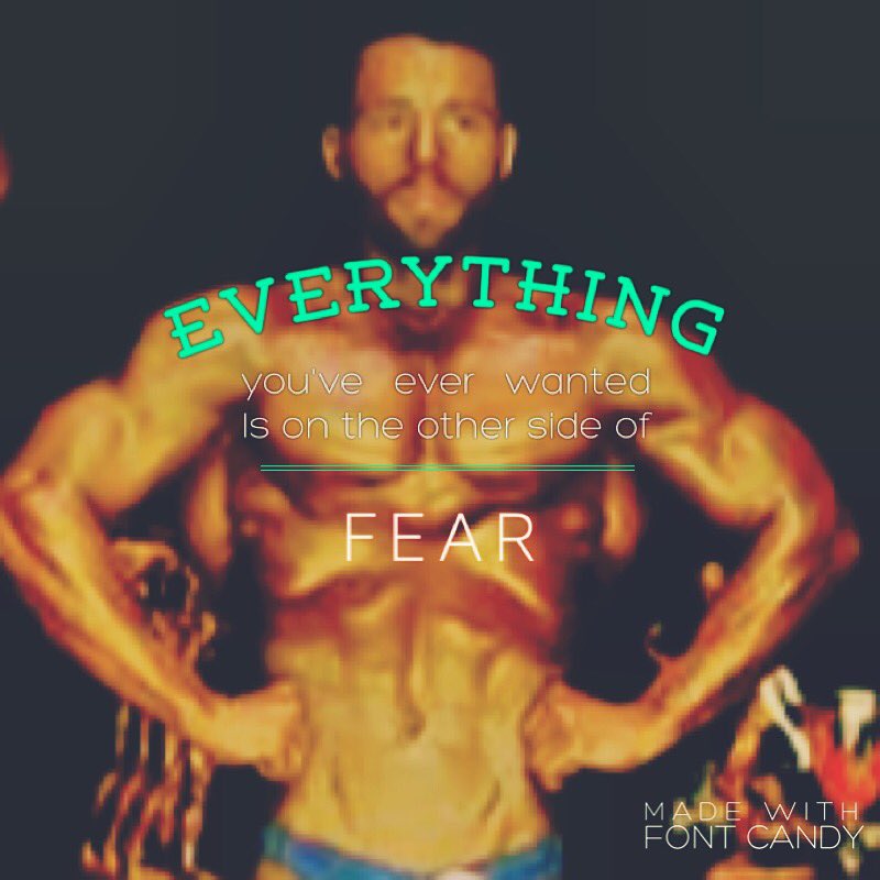 matthewburdess's tweet photo. #flexfriday #shredded #fukfear https://t.co/Ukh23eXRJ8