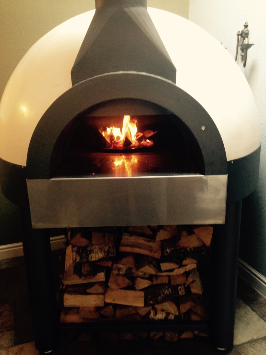 New Inn tholthorpe tweet media