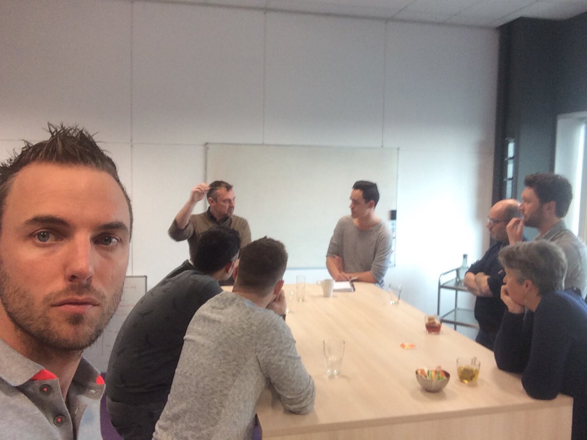 RT <a href="/FontysED/">Fontys Edu Designers</a>: Uitleg over <a href="/WonderLab_S/">WonderLab_S</a> omtrent #ondernemen #verbinden #embracetec