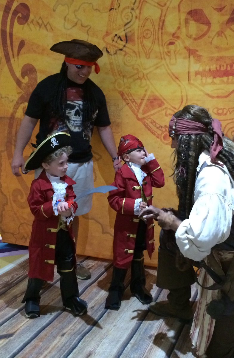 ClampLen's tweet photo. Disney Cruise delivers. It all started with a mouse. https://t.co/IupPC2d9oM